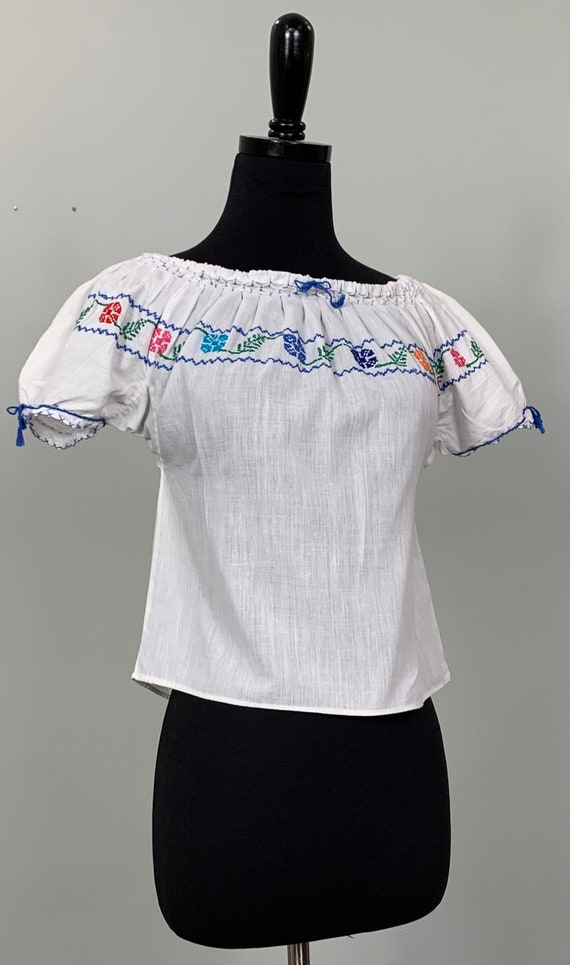 White Multicolor Embroidered Cropped Shirt - Size… - image 2