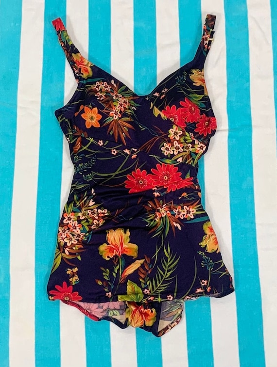Roxanne swimsuit 196070/'s Roxanne Purple Floral Pin Up Rockabilly One Piece Swimsuit with Molded Cup Size 16 Bust 38B with Union Label