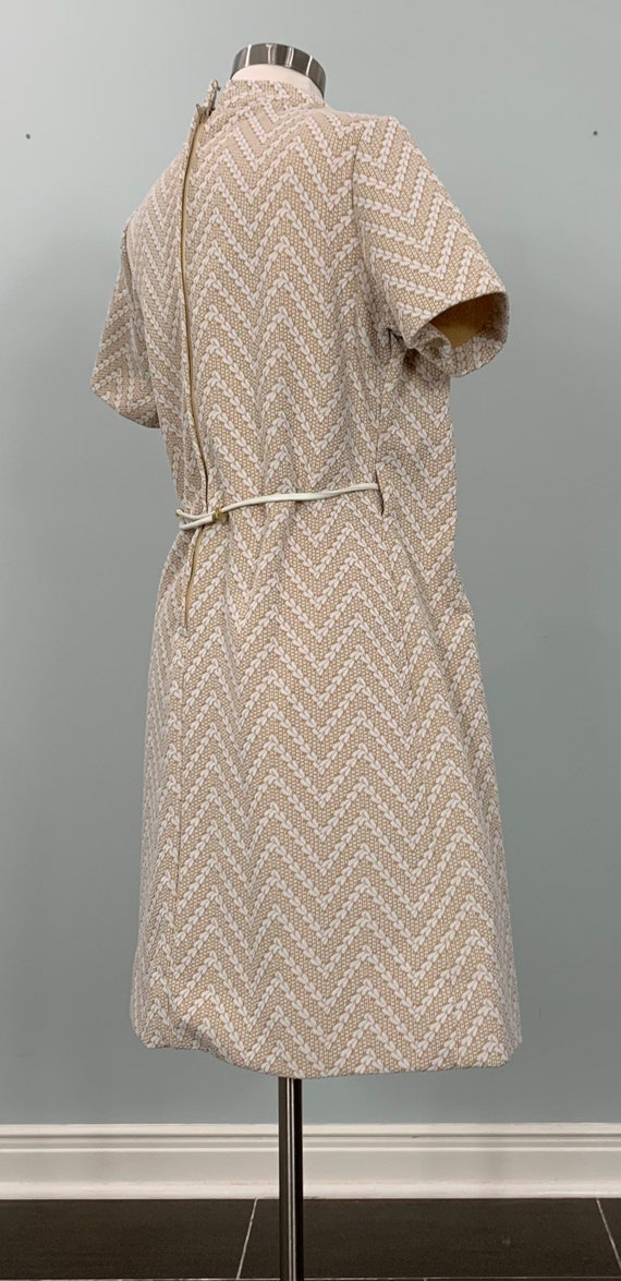Light Brown and White Chevron Mini Dress - Size 1… - image 6