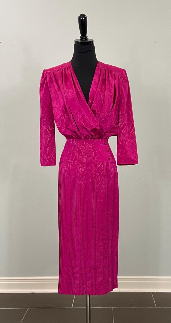 Hot Pink Pleated Dress with Wide Waistband by Nilani - Size 2/4 Hot Pink Pleated Dress with Wide Waistband by Nilani - Size 2/4