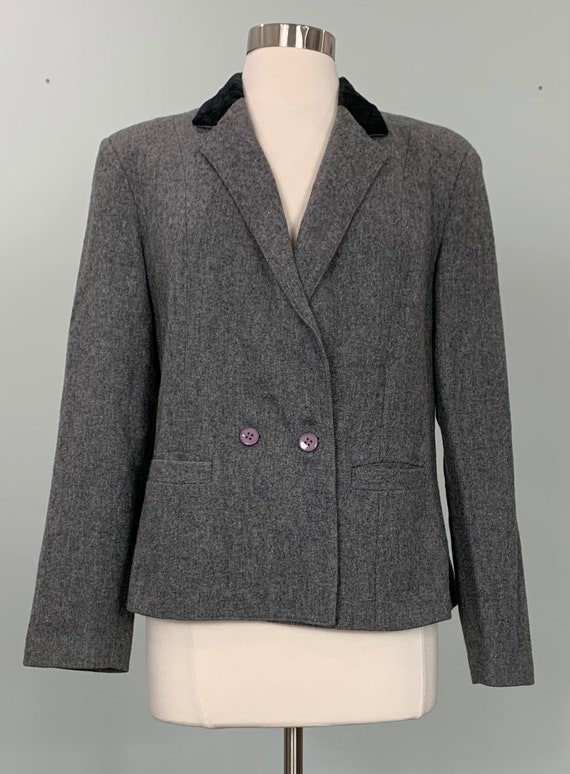 Gray with Black Velvet Collar Cropped Blazer by Ch