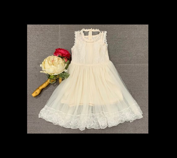 Bow Dream Ivory Lace Flower Girl Dress - Vintage Style Puffy Tulle Dress For Weddings, Parties, Size 3