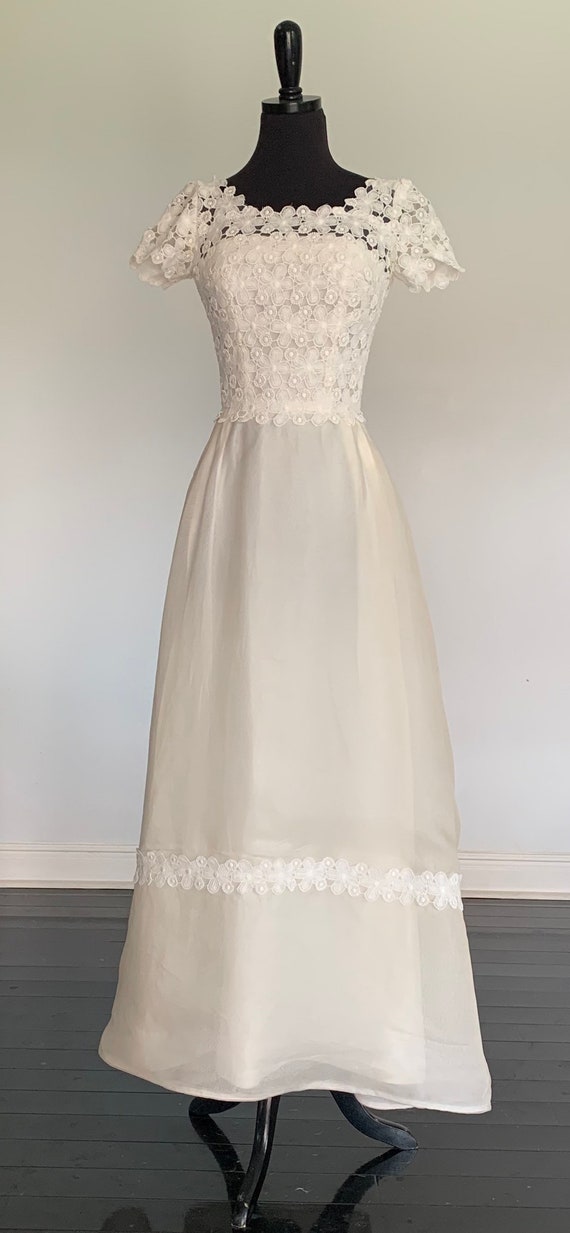 Vintage Lace Wedding Dress Simple Sweet Wedding Gown Etsy