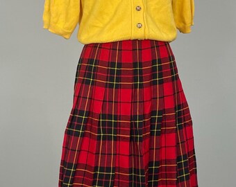 1990s Red and Black Plaid Flat Front Pleated Skirt - Size 6/8