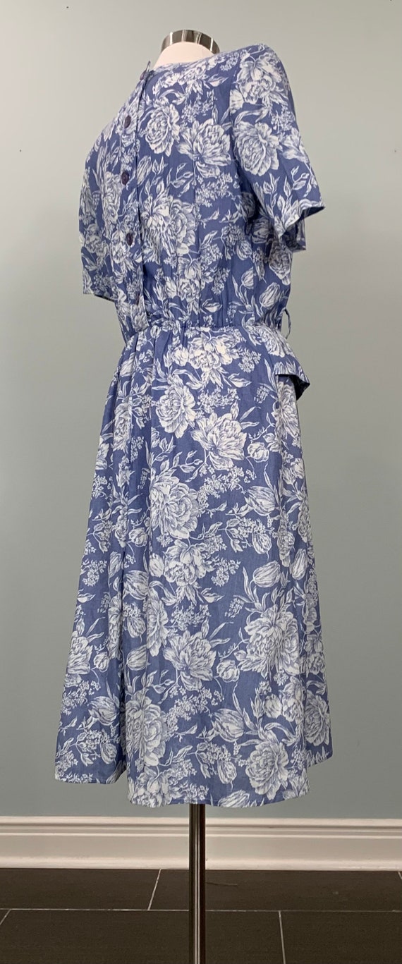 Blue and White Floral Dress by Stuart Alan - Size… - image 7
