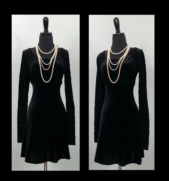 Black Velveteen Formal Mini Dress by City Triangl… - image 10