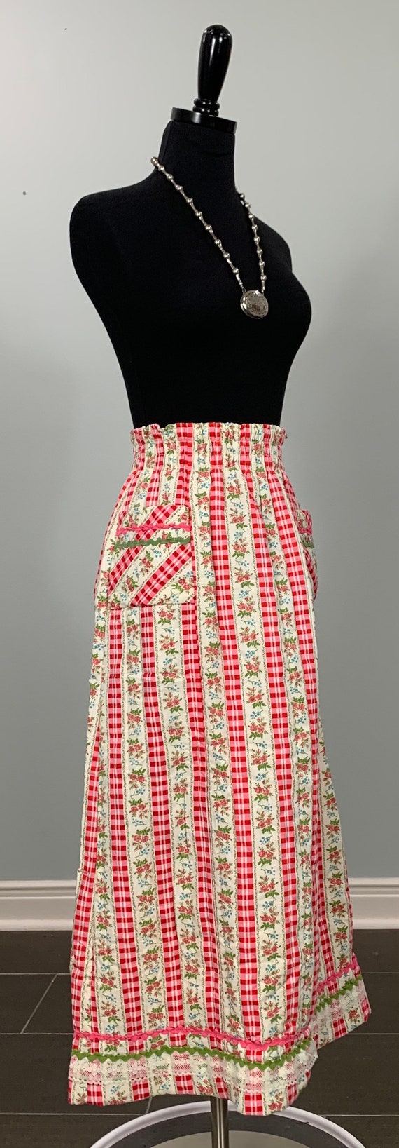 Red Pink Beige and Green Gingham Floral Skirt by … - image 3
