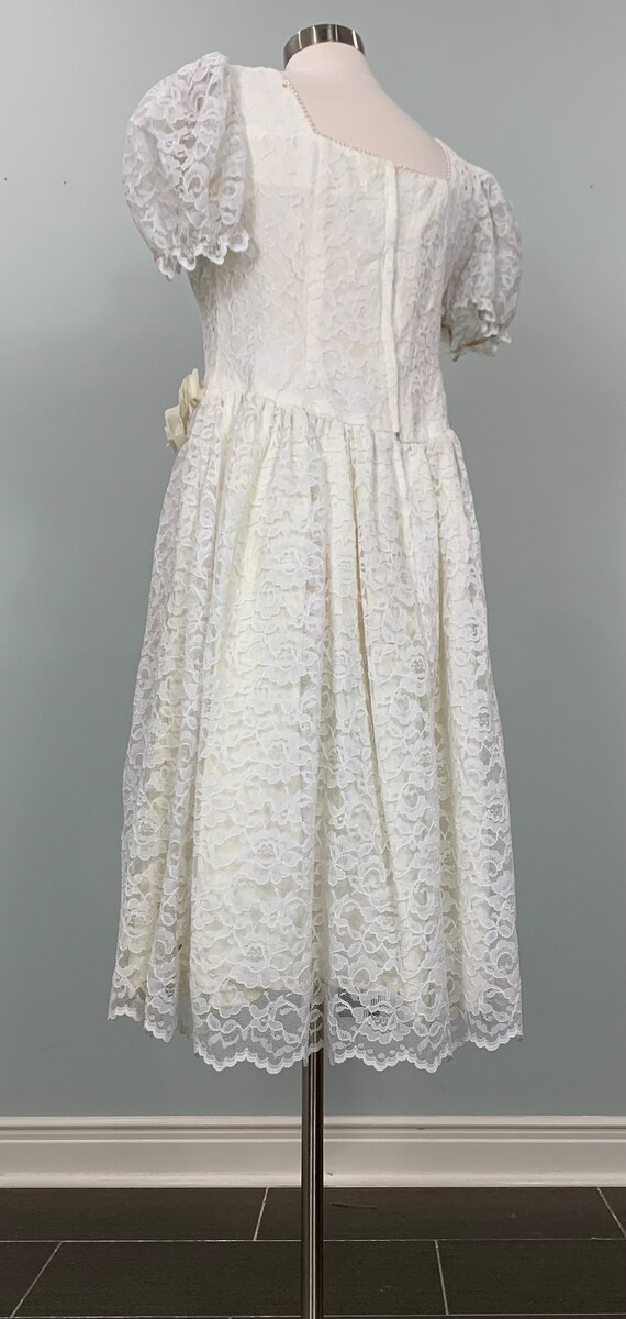 White Lace Embellished Short Sleeve Formal - Size… - image 6