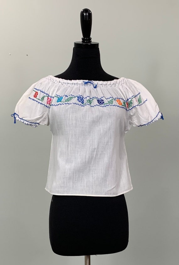 White Multicolor Embroidered Cropped Shirt - Size 