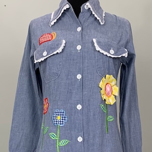 Chambray Embroidered Floral Shirt - Boutique International Blossom - Size 2/4