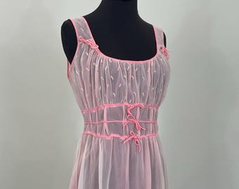 1950s Miss Siren Pink Fit and Flare Nightgown - Size 4/6