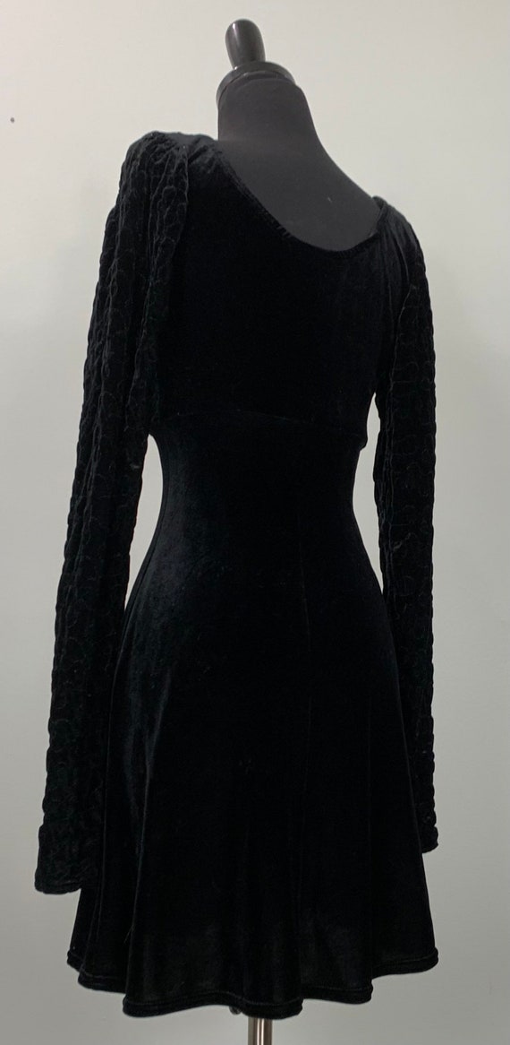 Black Velveteen Formal Mini Dress by City Triangl… - image 6