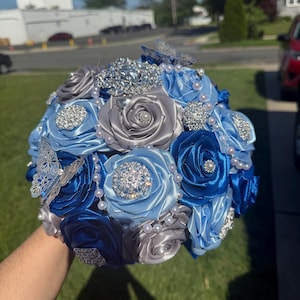 Quinceañera Bouquet: Handmade Eternal Roses Wedding Ramo