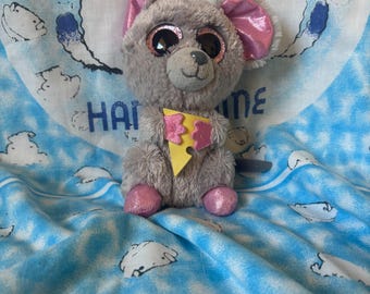 Squeaker the gray and pink mouse with cheese 6” Ty beanie boo with no tag, worn bum tag