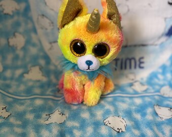 Yips the rainbow unicorn dog beanie boo 6” with no tag