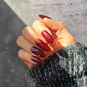 Red Cat Eye Nails, Oval Press On Nails Short, Clear Glass Jelly Press Ons, Long Almond Goth Nails, Sparkly Glitter Reusable Fake Nails