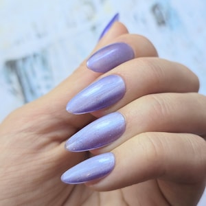 Ongles courts violets à presser, gelée oeil de chat en verre, faux ongles réutilisables années 2000 longs amandes pailletées scintillantes