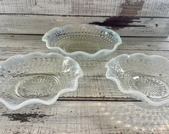 Anchor hocking round hobnail bowls with moonstone crimped rim set of 3