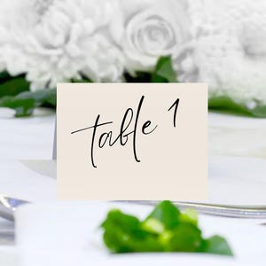 Doppelseitige Hochzeitstischnummern - Tischnummern doppelseitig, kein Ständer erforderlich, Vorlagen-Tischnummern, Hochzeitstischnummern gefaltet