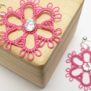 Shuttle Tatting jewelry Lace Flower Earrings Daisies Victorian lace with CZs made to order many color choices for casual wear or gift image 3