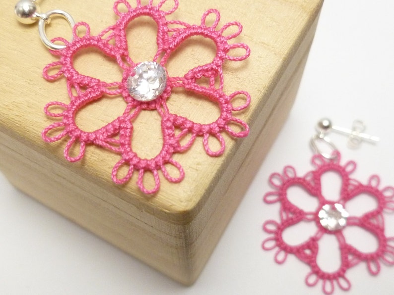 Shuttle Tatting jewelry Lace Flower Earrings Daisies Victorian lace with CZs made to order many color choices for casual wear or gift image 3