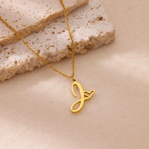 Gold Beginning Necklace with Small Heart Custom Letter Necklace Personalized Gifts for Bridesmaid Name Jewelry Gifts for Her Christmas Gift