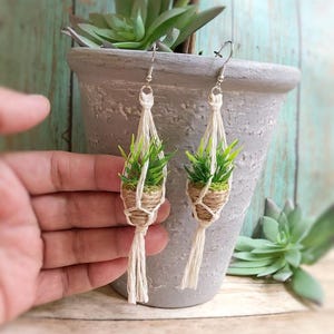 Hanging Plant mini earrings Pots, macrame, BOHO, Gift gardening, garden lover, green Nature lover, Handmade, Cottage Core
