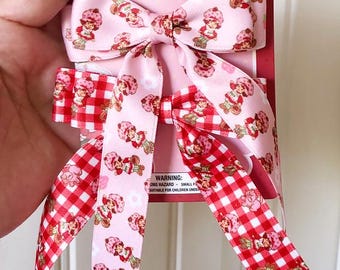 Strawberry Shortcake Hair Bows, set of 2, Strawberry Shortcake sparkly Bottle-Cap, Girl series TV collector Accessory