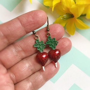 Red Radish earrings Charms Vegetable food, rabbit food, Conejo handmade,  Rabanitos aretes, Luna