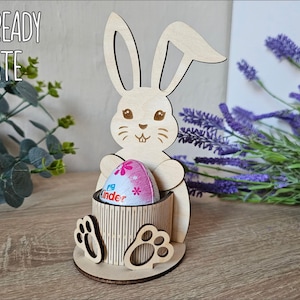 Soporte para huevos de conejito de Pascua SVG, soporte para huevos cortado con láser, decoración de Pascua DIY, archivo Glowforge, huevera de madera, decoración de mesa de Pascua
