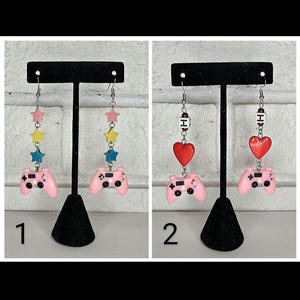 Pendientes Gamer: Charms de mando rosas, estrellas o corazones