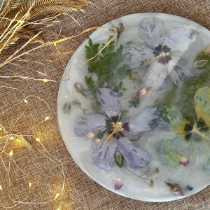 Handmade flower serving platter / serving desert display tray / real flower epoxy plate / floral plate