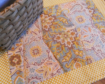 Quilted Table Topper in "Tumbler" Design