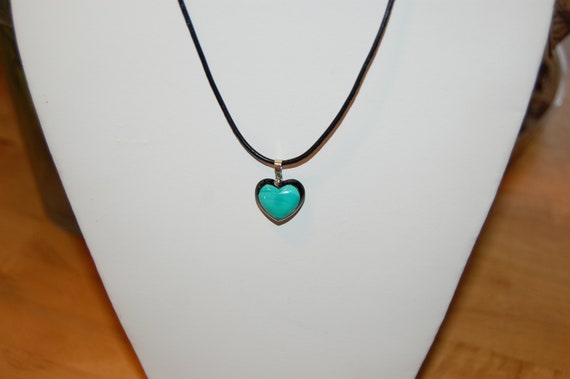 17/" TURQUOISE COLOR HEART ON BLACK CORD PENDANT NECKLACE