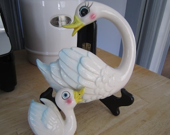 Swan & Baby Wall Hanging, Japan Home Interiors and Gifts Vintage Wall Decor