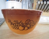 Pyrex Old Orchard 1 1 2 pint Brown Harvest, Pyrex, Nesting Bowl, Mixing Bowl