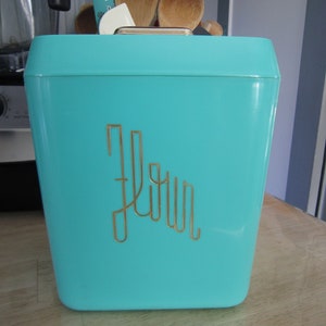 Mid Century Pristine Turquoise Flour Canister, Chrome Knob Top, Beautiful Lustro Ware