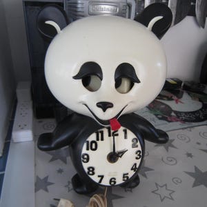 Spartus Panda Bear Pendulum Moving Eyes Wall Clock MCM Works Well, Keeps Time