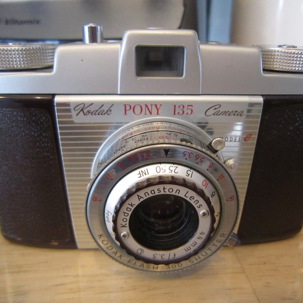 Kodak Pony 135 Model C (1955) w/Brown Leather Case Both Excellent Condition Untested