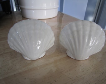 Mikasa Allura White Salt and Pepper Shaker Set, Seashells