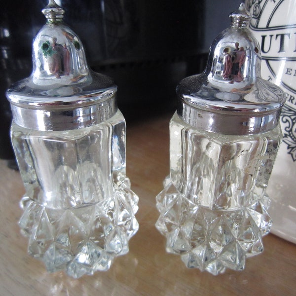 Indiana Glass Diamond Point Clear Salt & Pepper Shaker Set