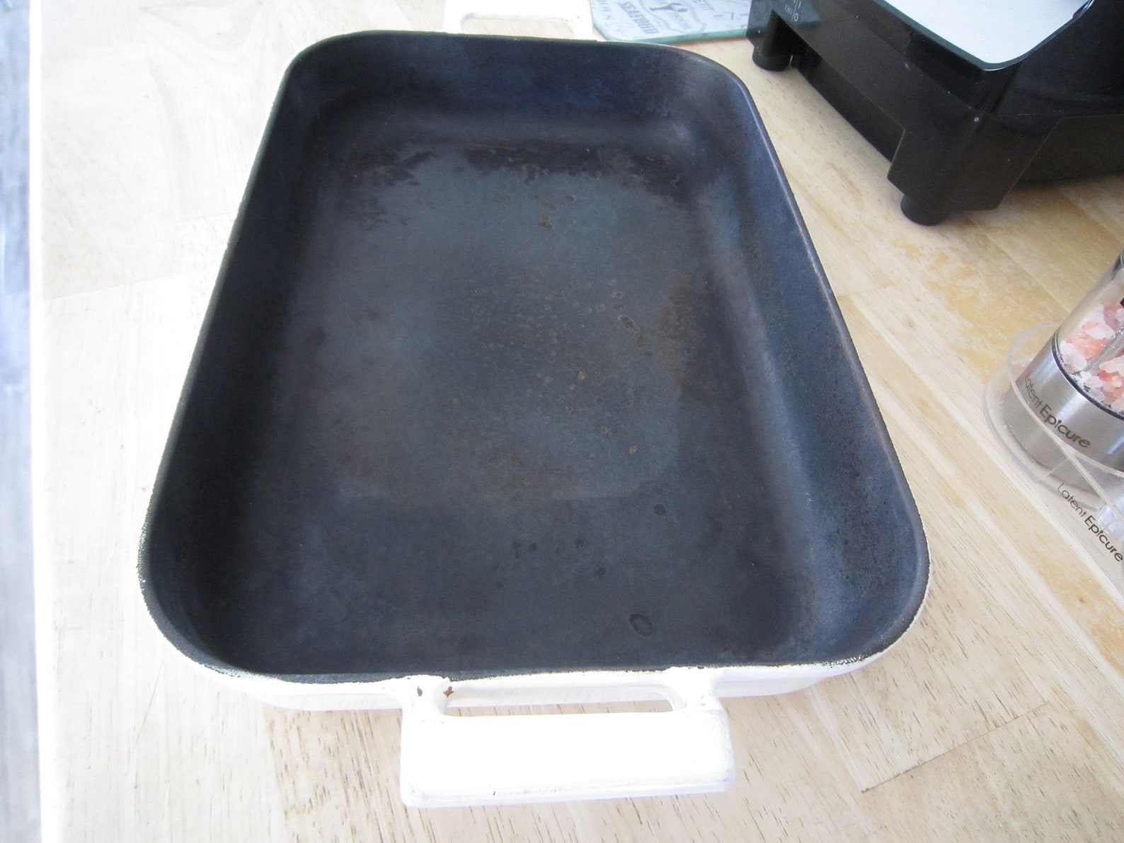 colorcast waterford ireland white pan with lid colorcast waterford ireland white pan with lid