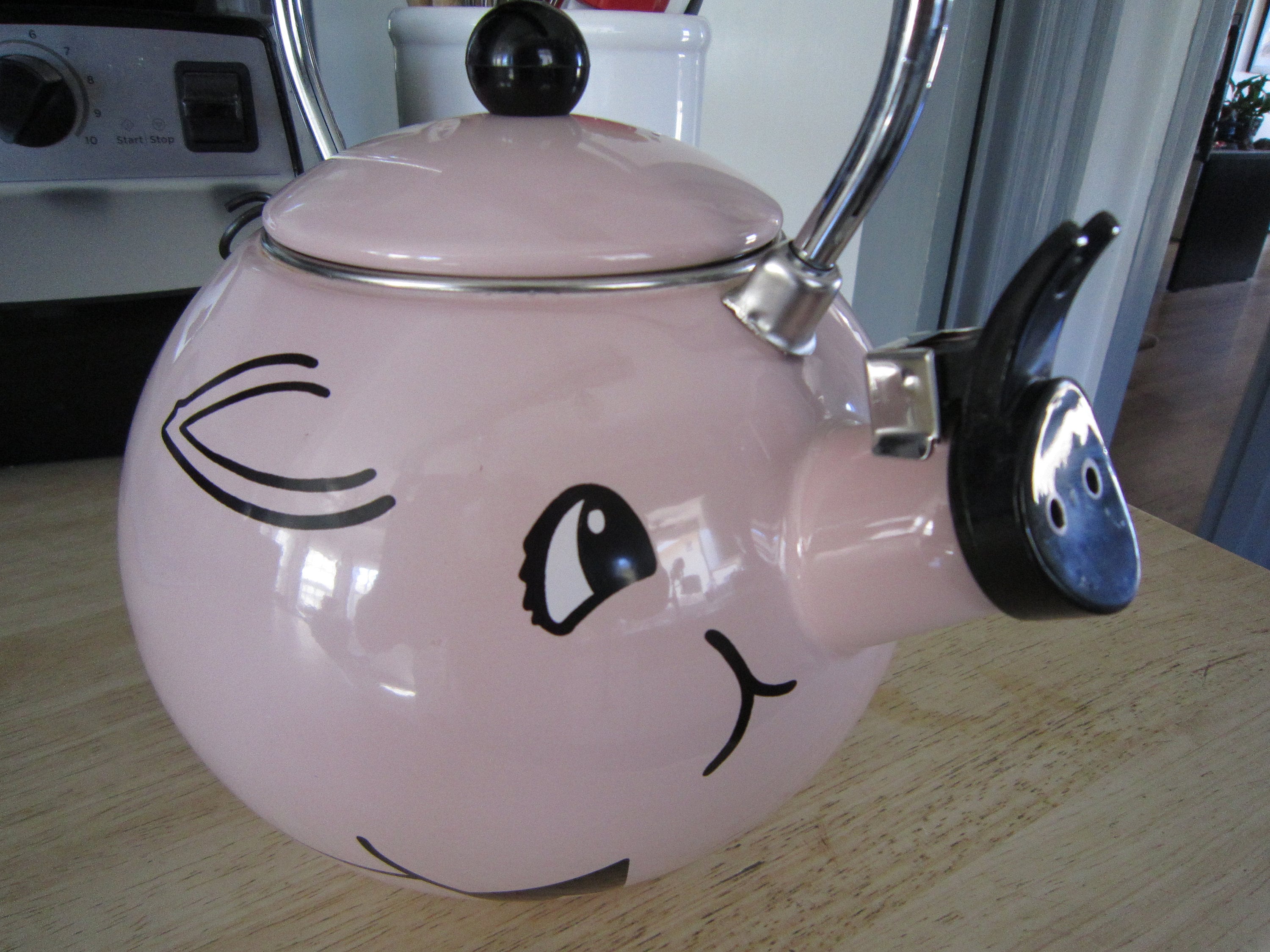 Kamenstein Pig Tea Kettle Pink Enamel