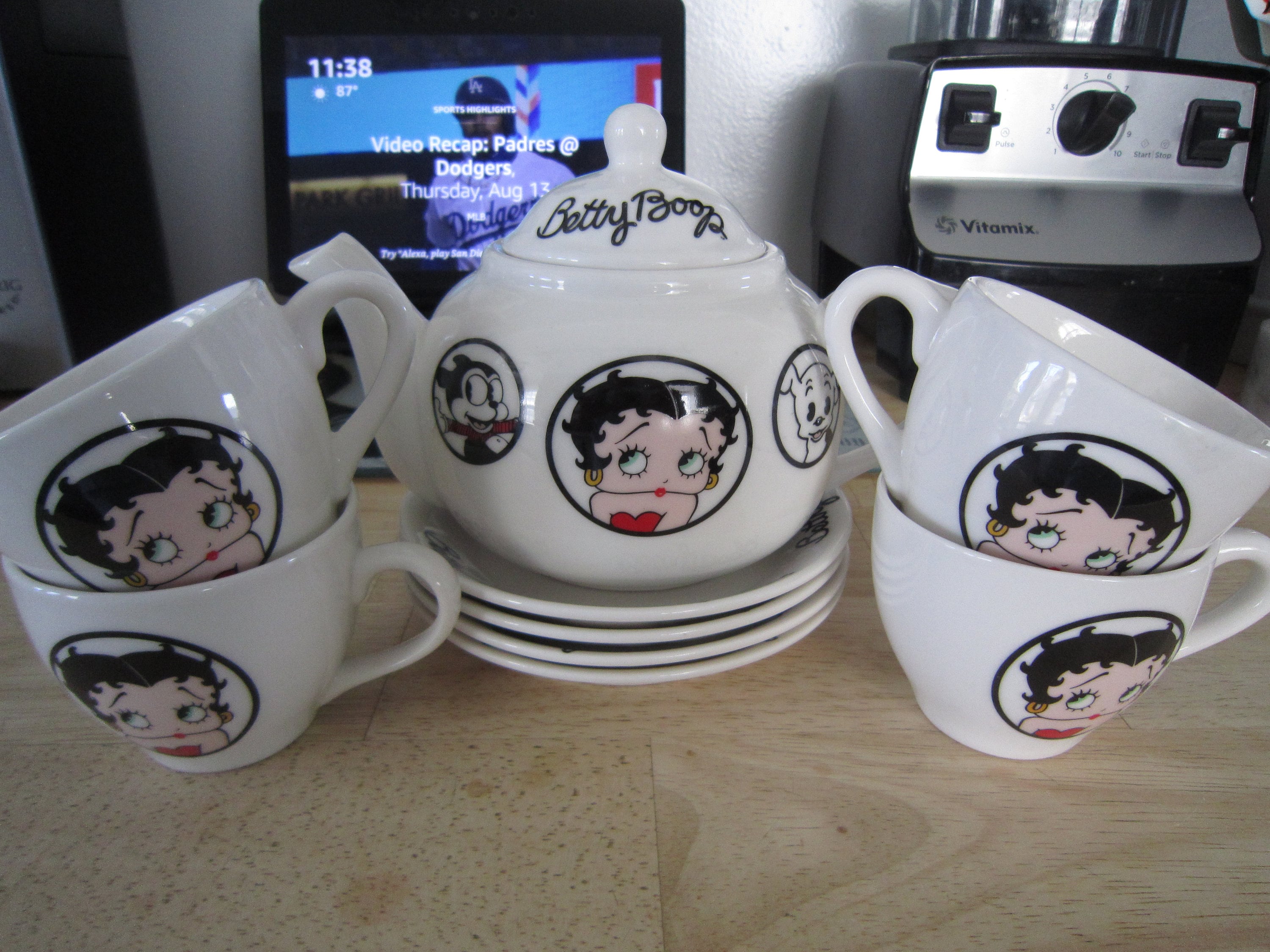 Betty Boop ティーポット 6ピース セット ミニチュア 陶器1995年 Betty Boop ティーポット 6ピース セット ミニチュア 陶器1995年