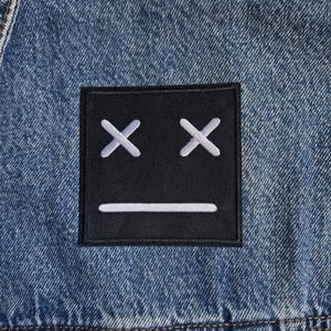 Geborduurd Zonked Face-patch - Vierkant applicatiemotief om op te strijken of te naaien