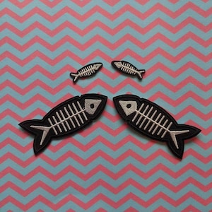 Big Fish Little Fish // Bone Skeleton Small Embroidered Iron Sew On Patch Applique Craft Set Pair Grunge Punk Metal Motif Gothic Tattoo UK