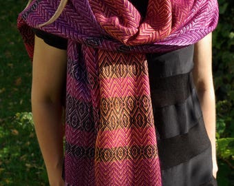 Shawl woven and dyed silk / mink / cashmere