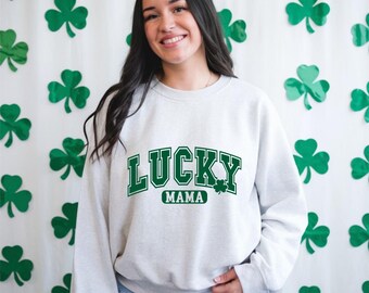 Camiseta "Suerte Mamá" para el Día de San Patricio / Camiseta "Trébol" para el Día de la Madre / Camiseta "Orgullo Irlandés" para Mamá / Camiseta "Vida de Mamá con Trébol Verde" / Regalo para Mamá