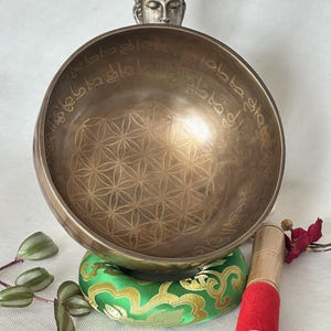 Handcrafted Prime Quality Hand Made Tibetan Himalayan Singing Bowl Meditation Mindfulness Yoga Chakra Healing  Brass Singing Bowl