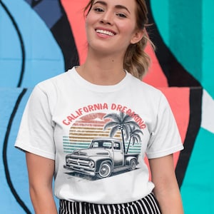 California Dreaming T-Shirt – Trendy California Tee, Vintage Beach Gift, Retro California State Shirt, Perfect California City Souvenir